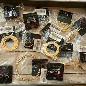 LOT of gold earrings